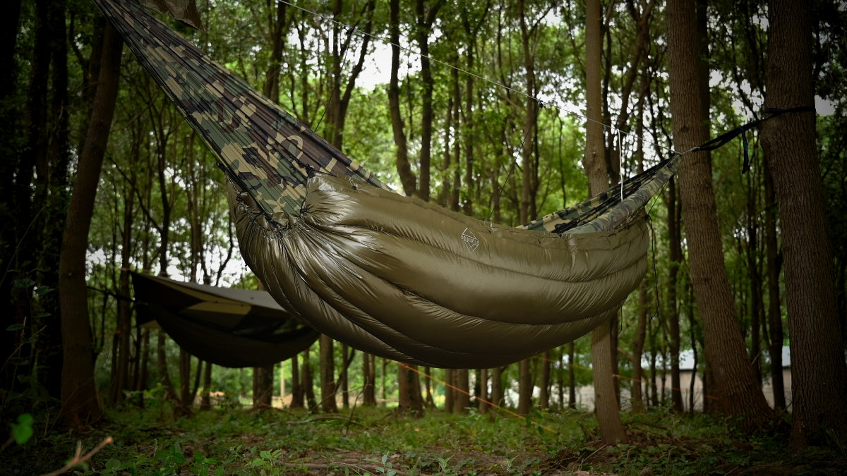アウトドア寝具 WINDY AND RAINY Down Blanket and Pillow WINDY AND RAINY / Down Blanket and Pillow